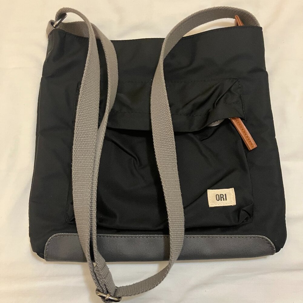 Roka London Kennington B Medium Crossbody Bag in Black